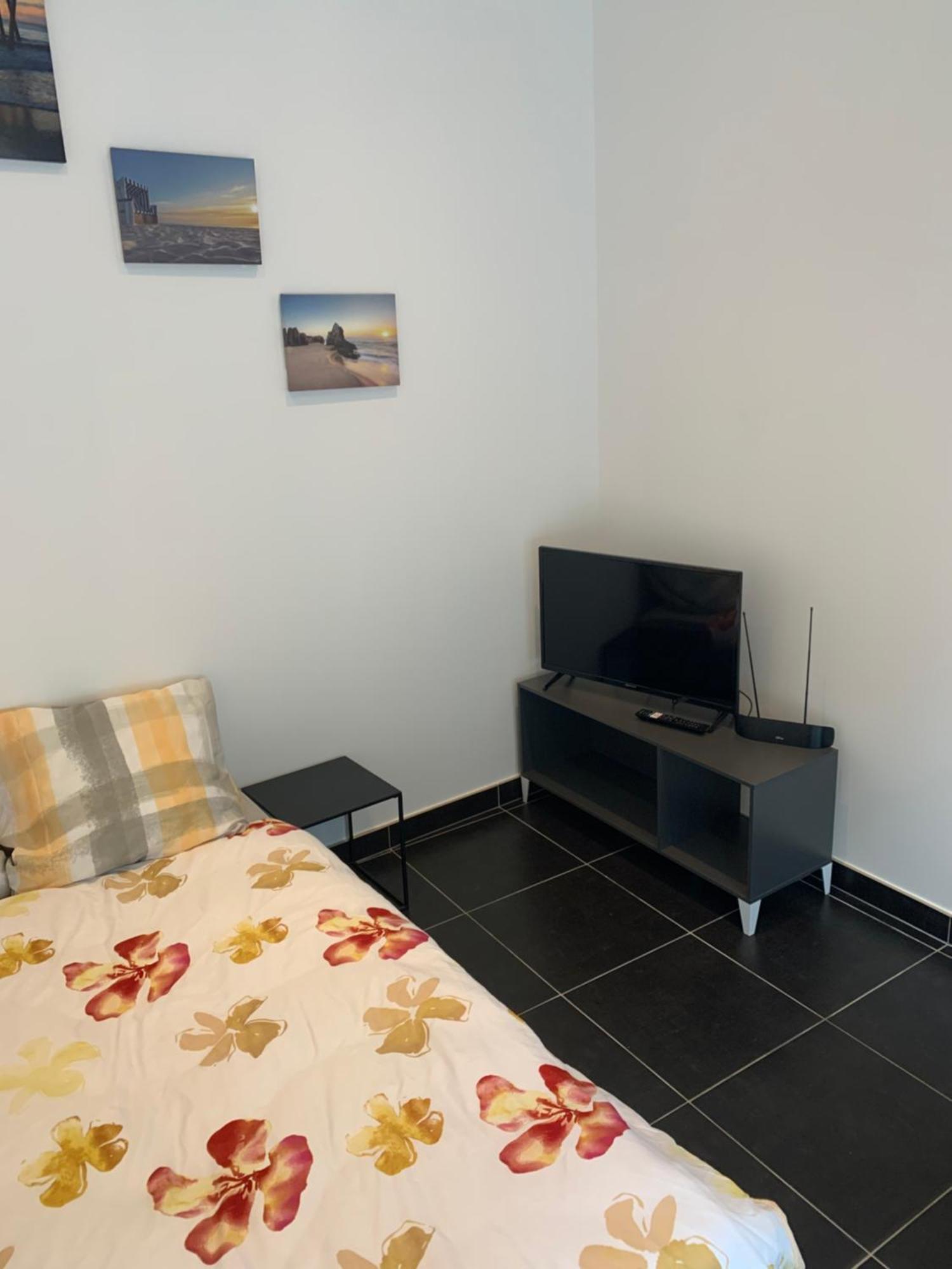 Jolie Maisonnette Avec Terrasse Centre Appartement *